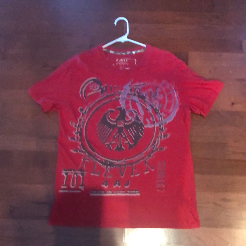 Guess men’s t-shirt